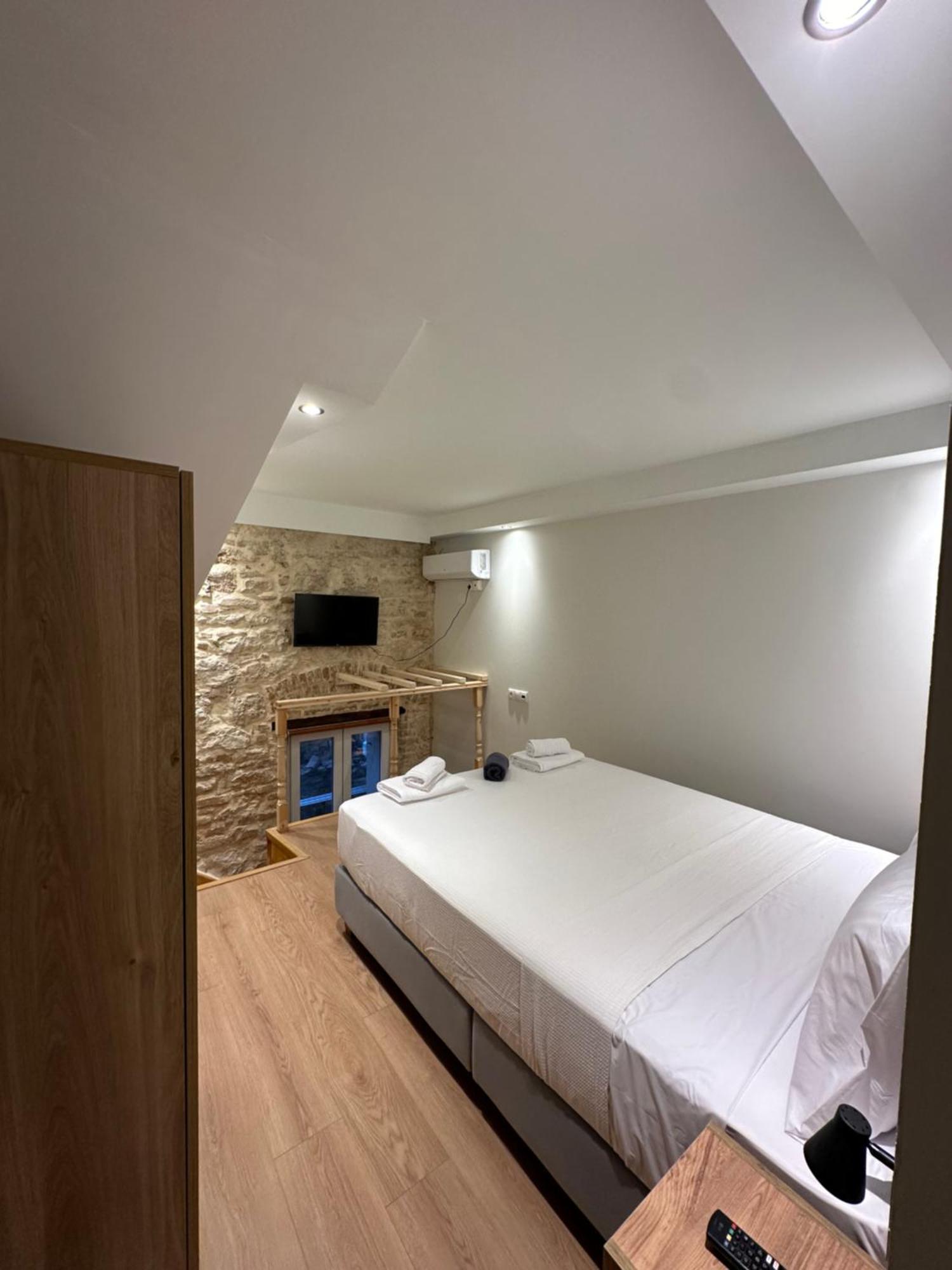 Q Rocco Apartments, Corfu Town Экстерьер фото