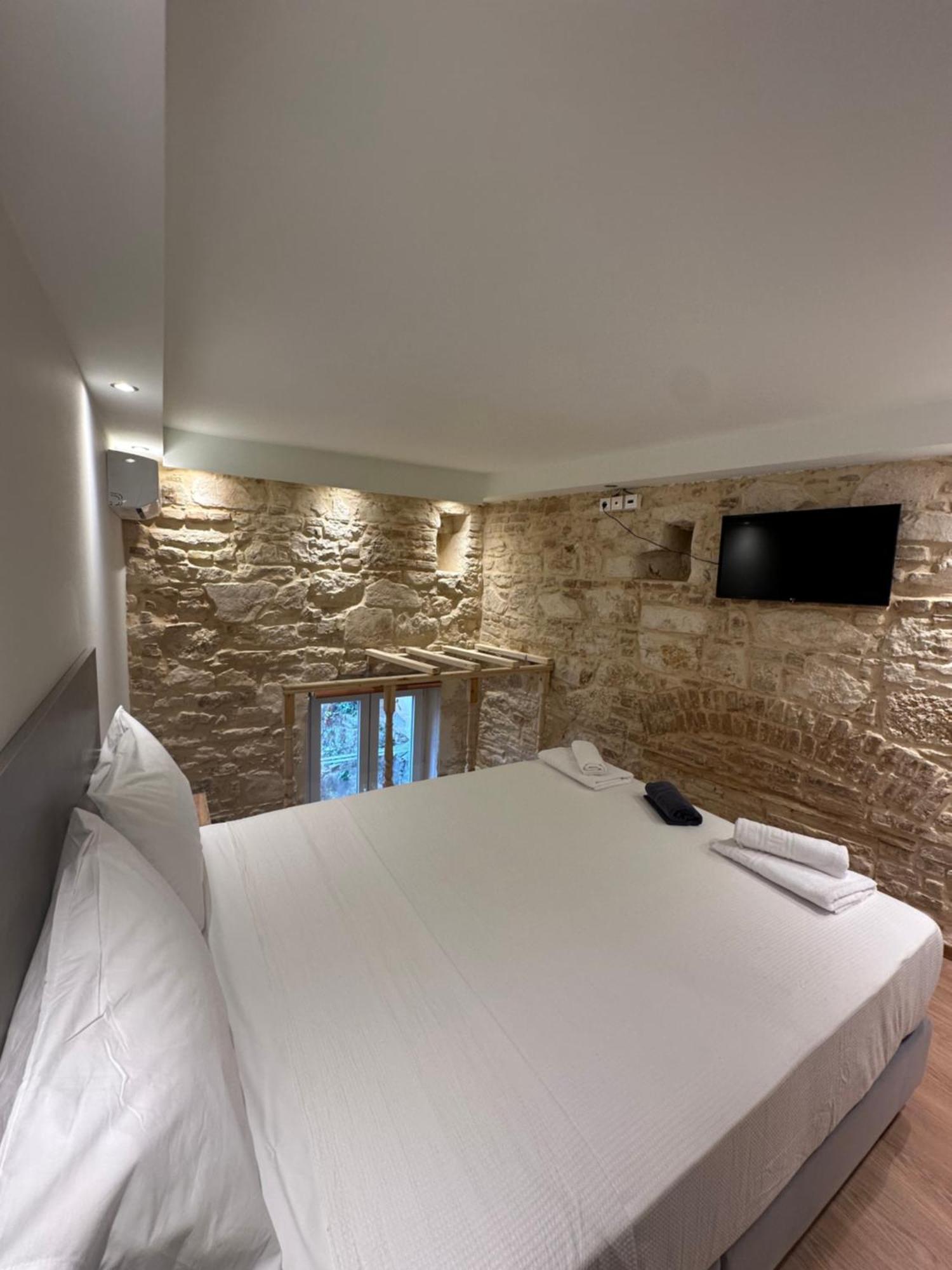 Q Rocco Apartments, Corfu Town Экстерьер фото