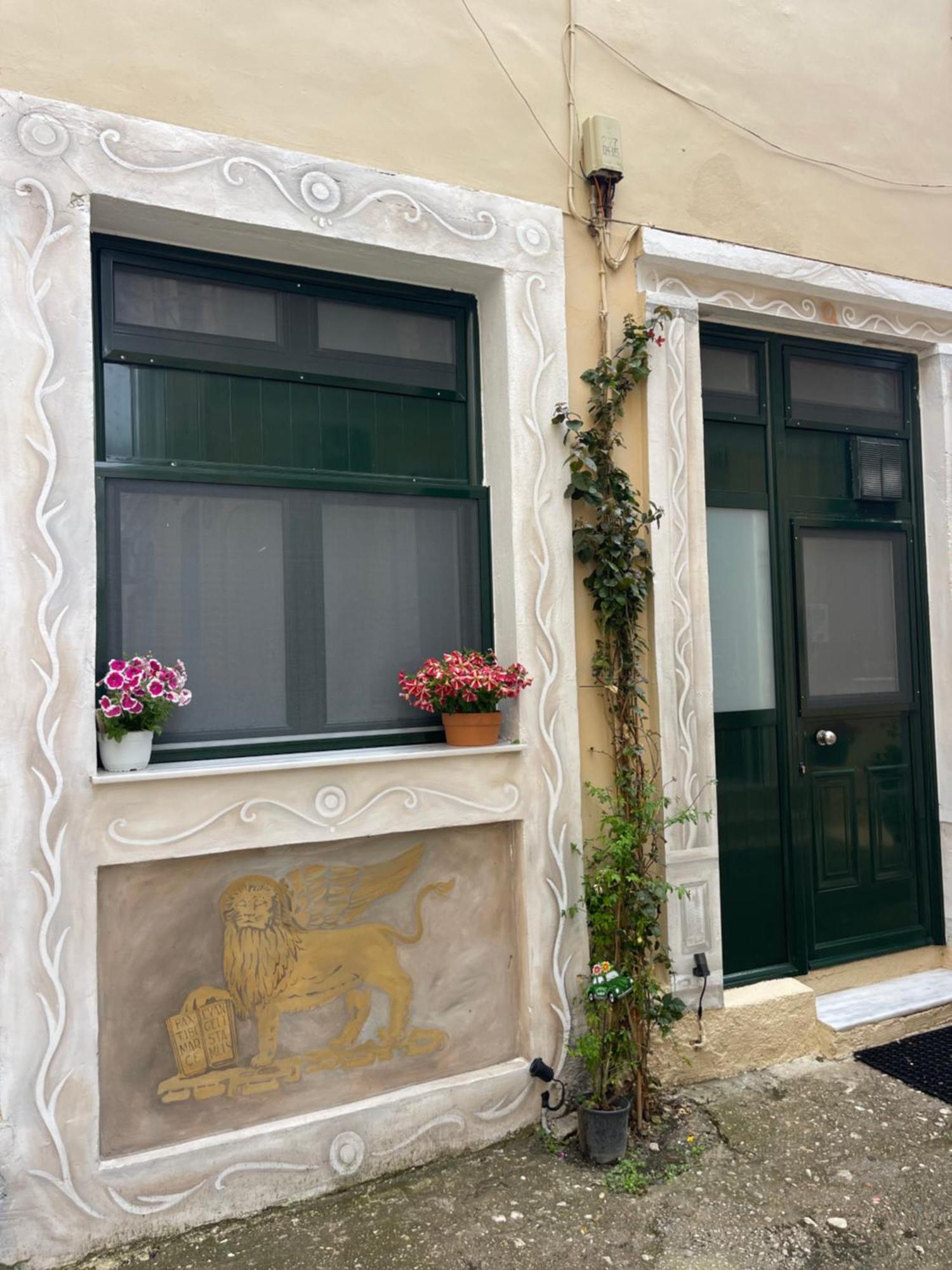 Q Rocco Apartments, Corfu Town Экстерьер фото